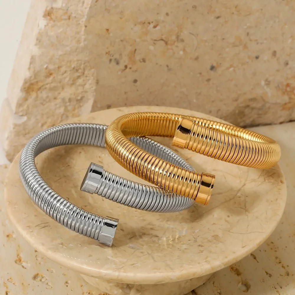 Gold plated-Stainless Steel Snake Style Bangle - Picture 2 of 3